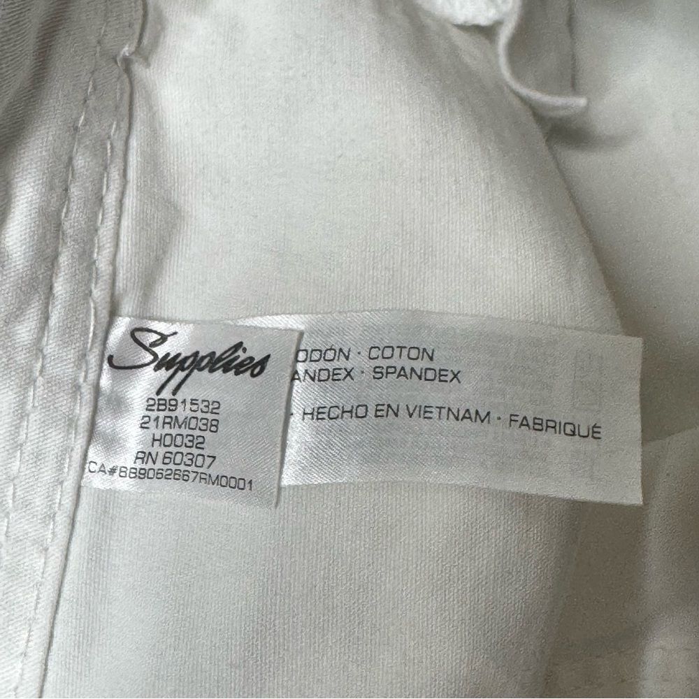 Supplies by Unionbay White Raw Edge Denim Shorts Size 4 - Picture 6 of 9